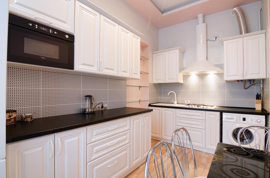 Leogrand Apartments On Doroshenka 34 Lviv Dış mekan fotoğraf
