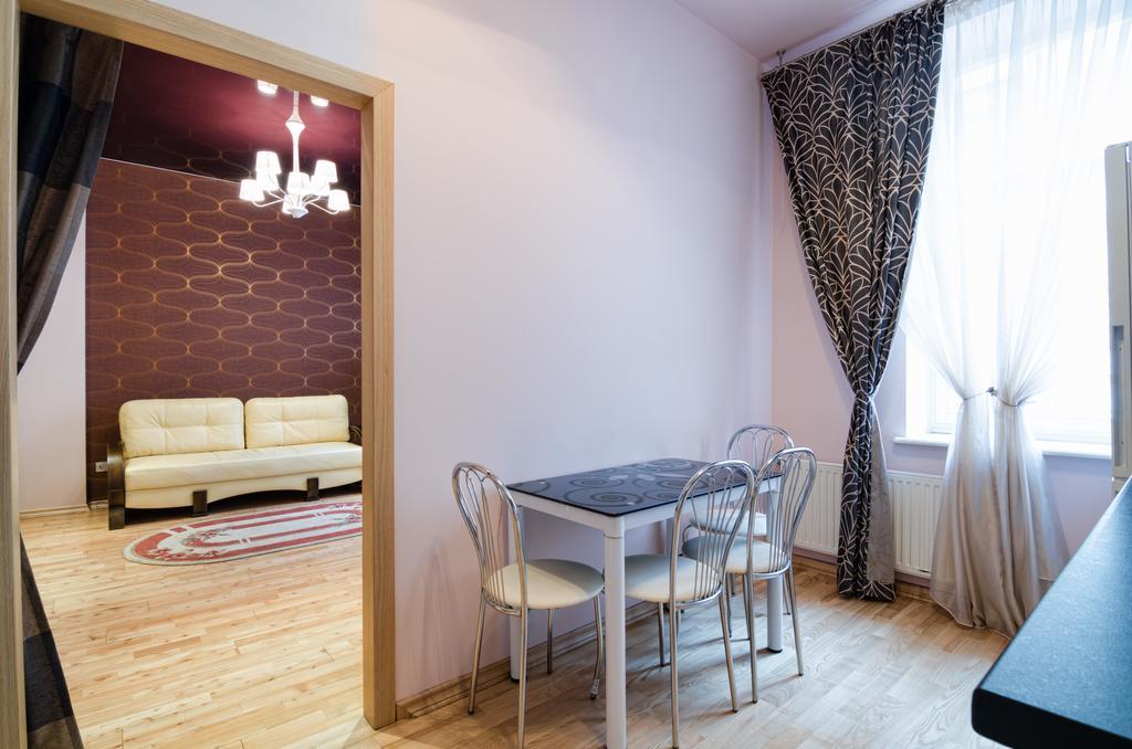 Leogrand Apartments On Doroshenka 34 Lviv Dış mekan fotoğraf